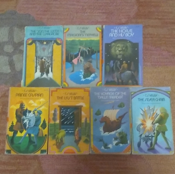 Other - The Lion The Witch & The Wardrobe Book Set Vintage!